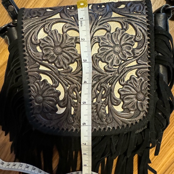 🚨🚨VINTAGE MONTANA WEST LEATHER PURSE WITH FRINGE ABSOLUTELY GORGEOUS ❤️❤️❤️🤩 - Picture 12 of 12